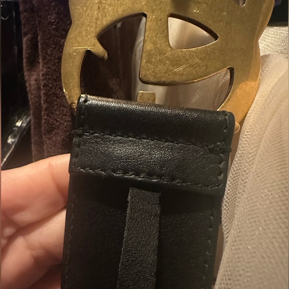 Gucci Black Leather GG Marmont Belt with Gold Buckle - Picture 10 of 10
